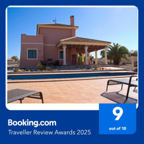 Villa Flo - very large, cheerful villa with private pool and garden, Albox